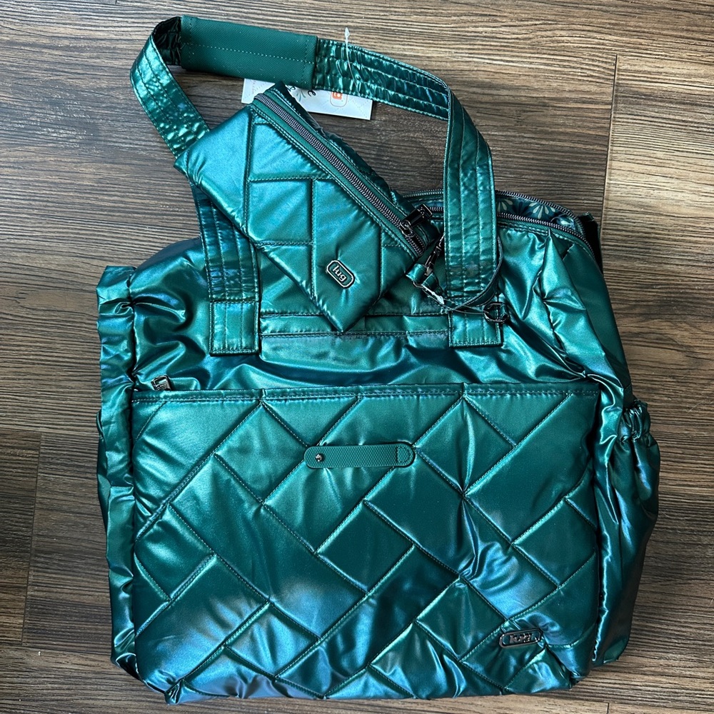 New With Tags Lug Saunter Tote Set with Travel Pouch.  Metallic Emerald Green 💚